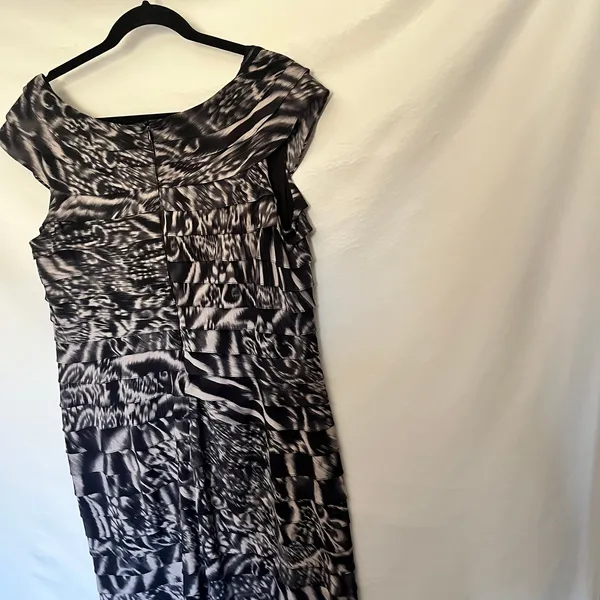 Adrianna Papell Tiered Sheath Dress 14 Mob Wife Animal Maximal Cocktail Abstract - Image 5