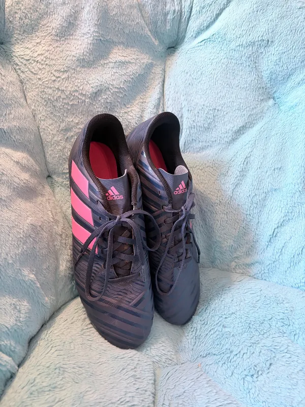 Adidas Women’s Soccer Cleats - Image 3