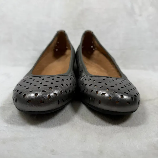Vionic Caroll Ballet Flat Gunmetal Metallic Perforated Leather Orthotic Shoes 7 - Image 2