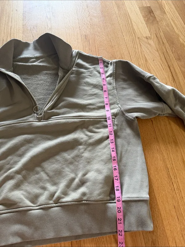 Vuori Sedona Ribbed Half Zip Sweatshirt Metal Olive Sage Sz L - Image 5