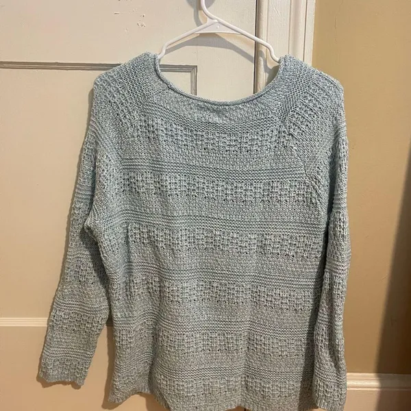 Old Navy Women's Light Blue Sweater - Image 3
