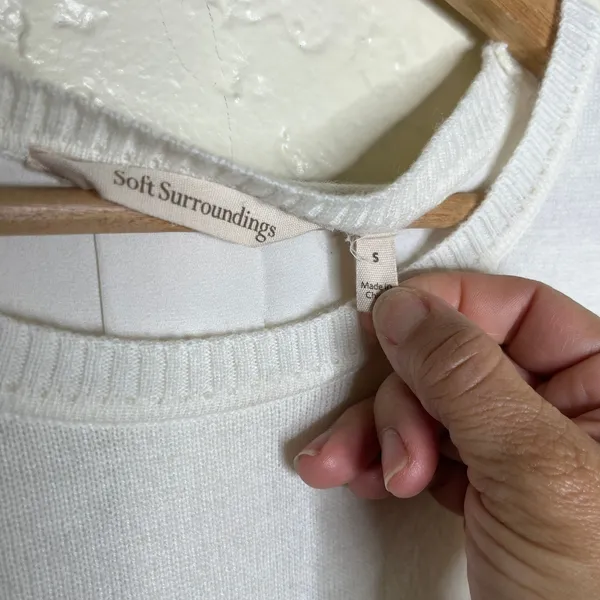 Soft‎ Surroundings White Mixed Media Knit Back Pleat Tunic Sweater Small - Image 2