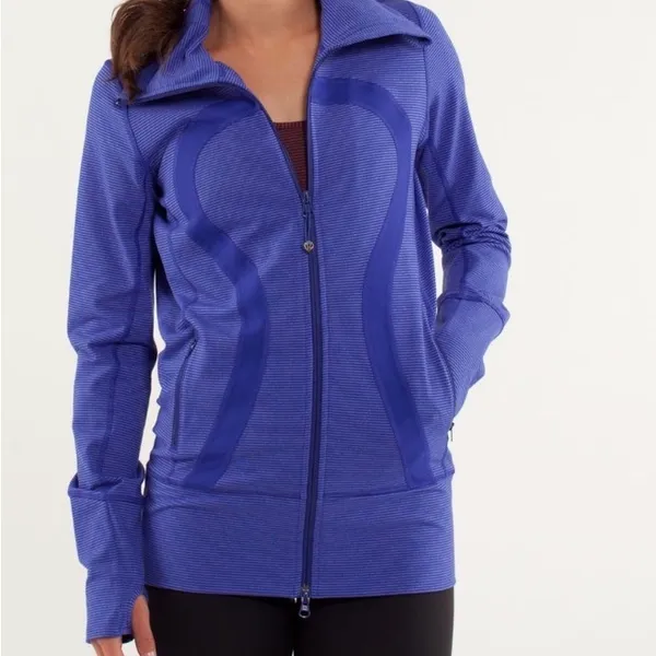 1027 Lululemon inStride Jacket Tonka Stripe Pigment Blue sz 6 vintage - Image 2