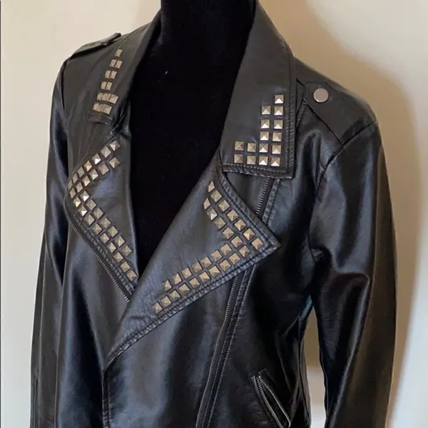 Ashley outerwear faux jacket EUC - Image 2