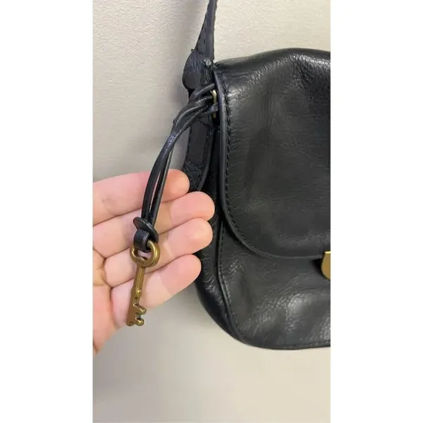 Fossil Emi Black Key Clasp Flap Pebbled Leather Crossbody Bag Bronze Accents - Image 4