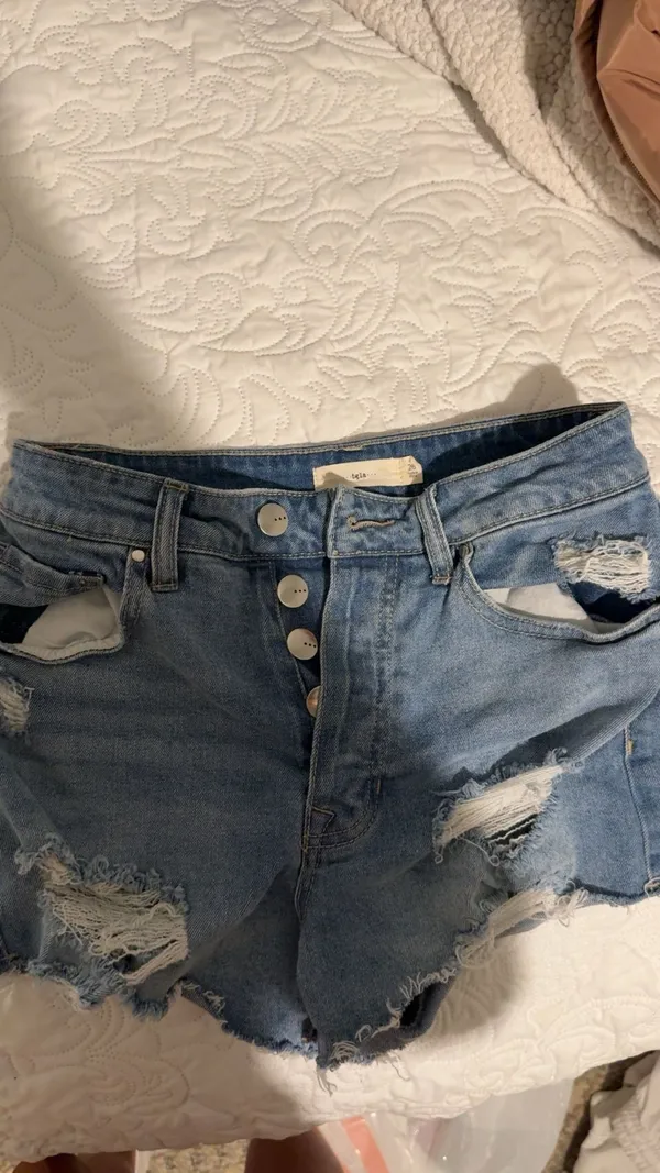 Francesca's Tgla denim button up shorts - Image 2