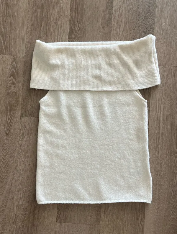 Off-The-Shoulder Sweater Top - Image 2