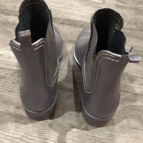 Cubanas by Anthropologie chelsea gray silver rain boots - Image 6
