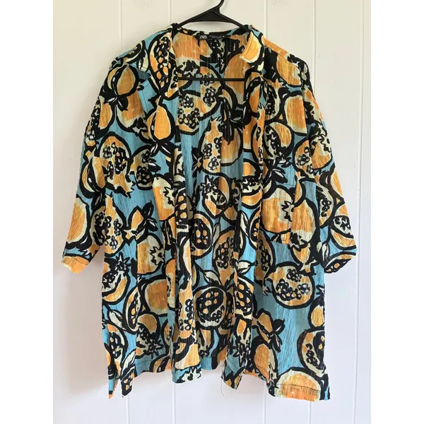Zara Pomegranate Fruit Print Textured Button Down Shirt Blue Orange Womens M - Image 5