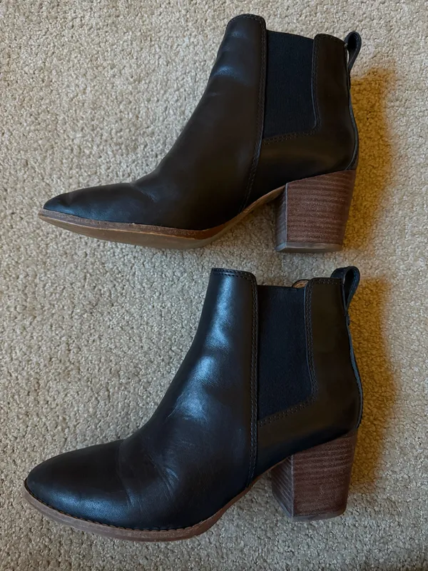 Madewell Regan Ankle Black Leather Booties - Image 4