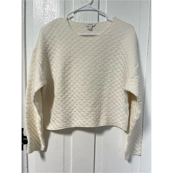 Banana Republic quilted long sleeve Sweatshirt in snow day off White size med - Image 2