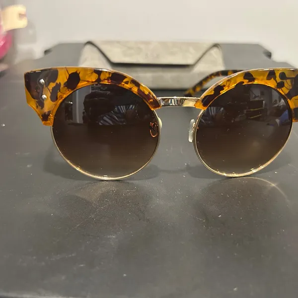 Tortoise Shell Sunglasses Brown - Image 9