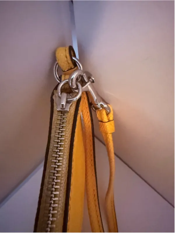 Coach Corner Zip Wristlet 58032 Yellow Crossgrain Leather EUC - Image 9