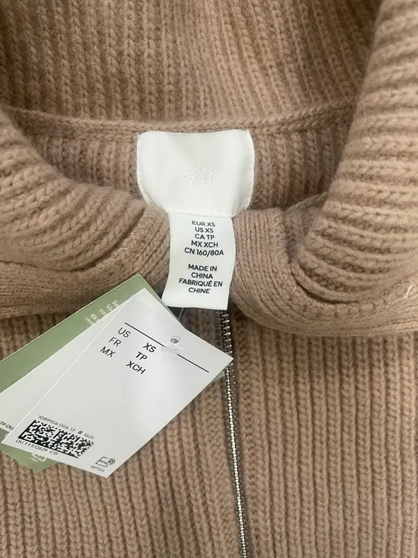 H&M Sweater - Image 3