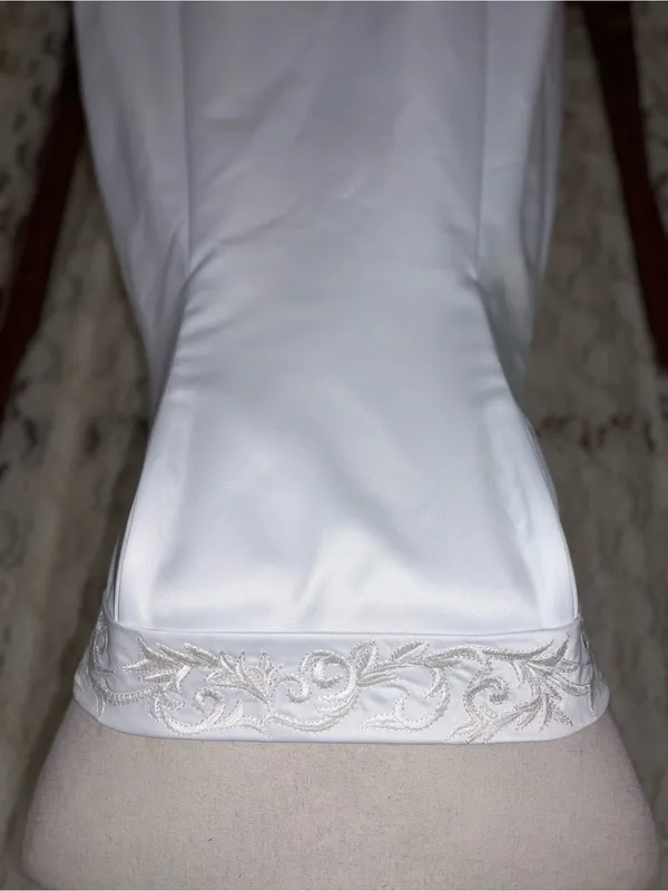 Beautiful Vintage 90s Roberta Bridal Simple Satin Wedding Gown - Image 4