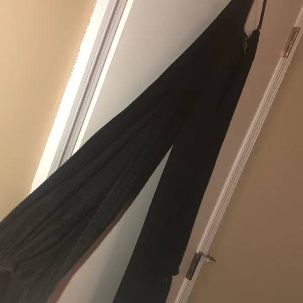 Lulus women’s medium 3/4 tie at end of sleeve black - Image 4