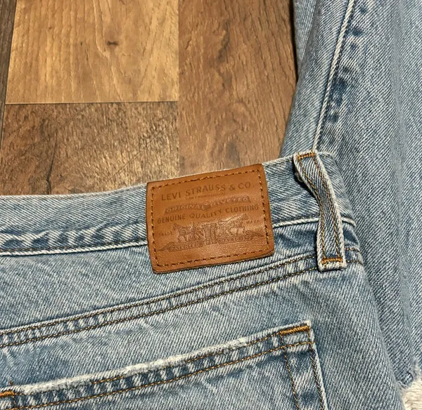 Levi’s Wedgie Straight Women’s Jeans - Image 4