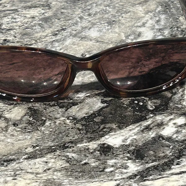 Tortoise Shell Sunglasses Brown - Image 4