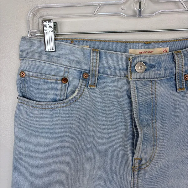 Levi's‎ Wedgie Short Light Wash Denim Jean Cut Offs Distressed Y2K Size 28 - Image 3