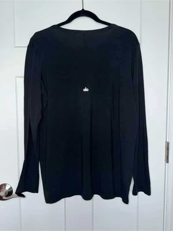 Alo Black Long Sleeve Crew Neck - Image 2
