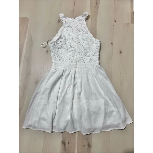Lulus NWT Women Medium White Embroidered Lace Skater Mini Dress Coquette Chic - Image 3