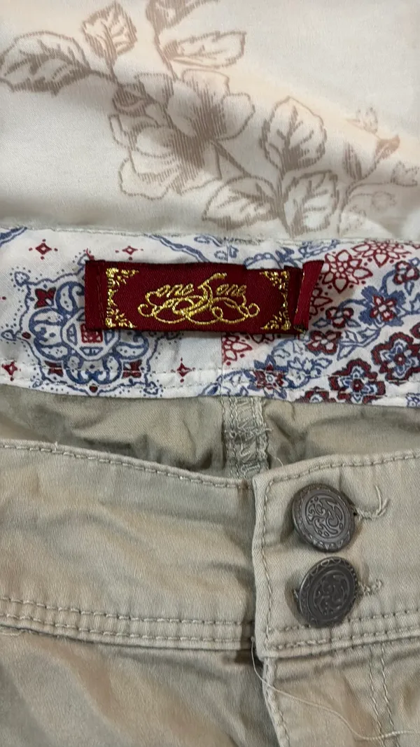 Shorts Tan Size 12 - Image 2