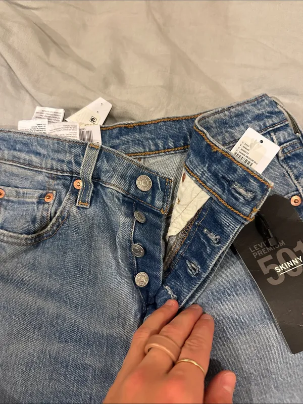 Levi’s high rise skinny jeans - Image 3