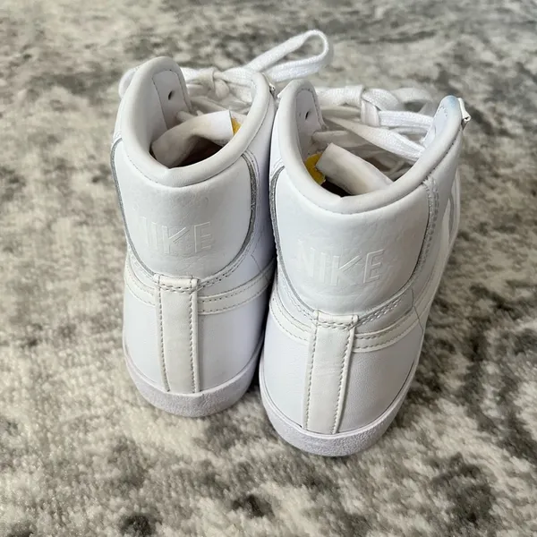 Women’s Nike Blazer Mid '77 Triple White - Image 7