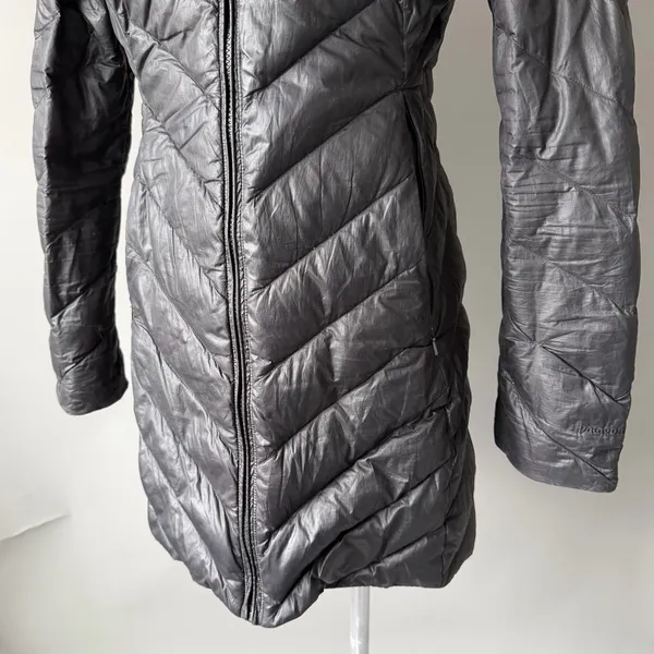 Patagonia Black Down Jacket Women’s Small Lightweight Puffer - Image 3