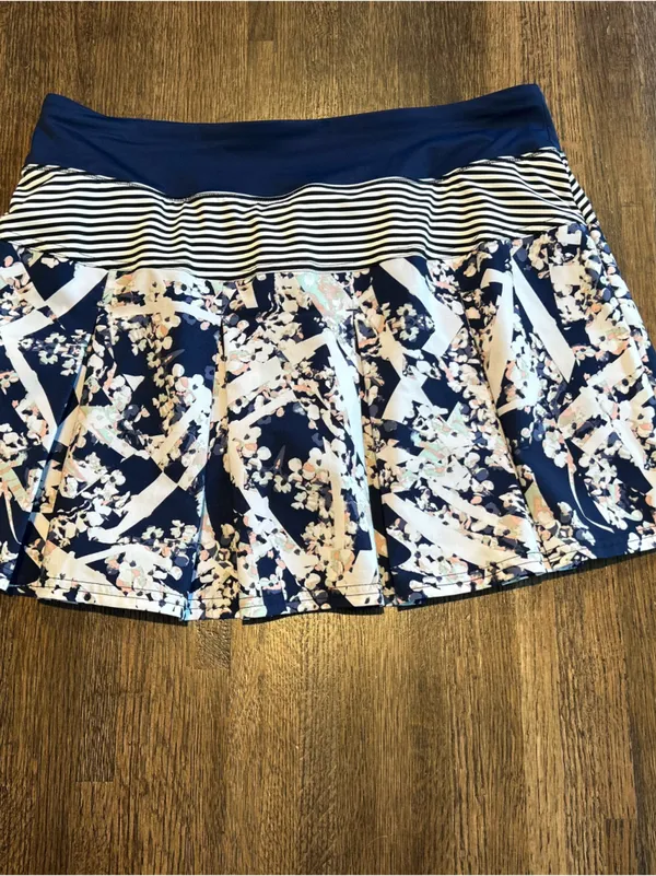 Lole Skort - Black/White Strip Navy Floral Pleats Active Golf Tennis - Size S - Image 3