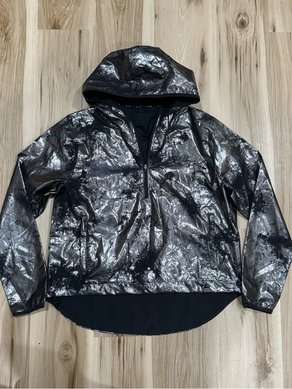 Nike Air Foil Print Black Silver Running Jacket Women’s Medium - Image 2