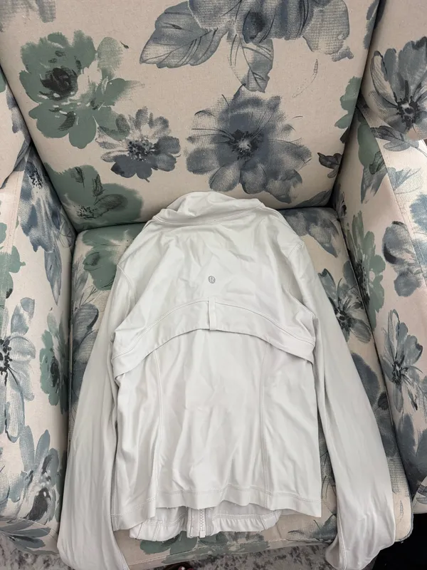 Lululemon Align Jacket - Image 2