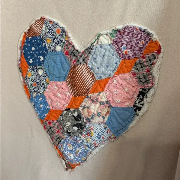 Jade by Jane Beige Cream Patchwork Sweatshirt Colorful Heart Patch Oversized Fit - Image 3