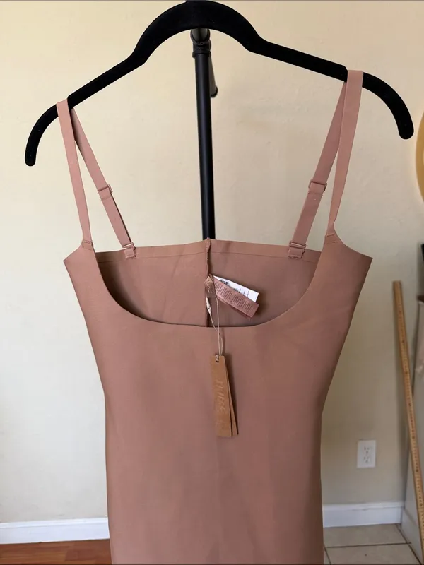 Skims Body Zoned Open Bust Mid Thigh Bodysuit Sz XL Color: Sienna - Image 4