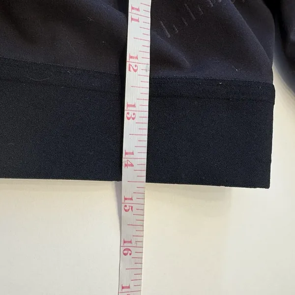 Lululemon Wunder Train Cropped Long‎ Sleeve Shirt Logo Special Edition Size 4 - Image 9