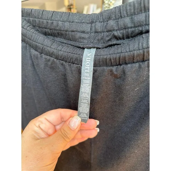 Vuori joggers or sweatpants black woman's XL - Image 3