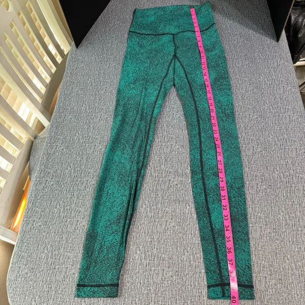 Lululemon Women’s Leggings - Image 13