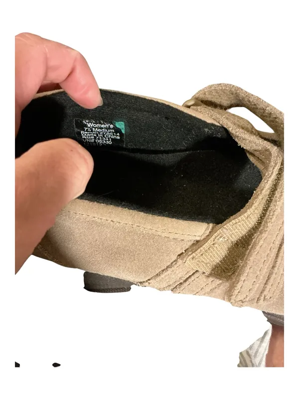 LL Bean Women’s Size 7.5 M Beige Suede Mary Jane Comfort Walking Shoes (Item 278614) - Image 6