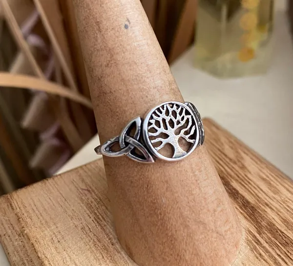 Sterling Silver Tree Of Life Ring With Side Triquetras Size 6,8 - Image 2