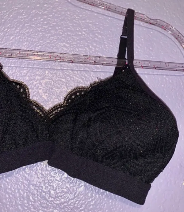 Nine West black woman’s small lace wireless bra - Image 3