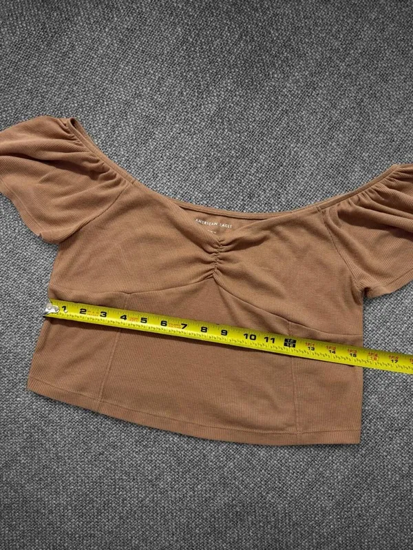 American Eagle Brown Ribbed Ruched Neck Crop Top Size Medium - Image 6