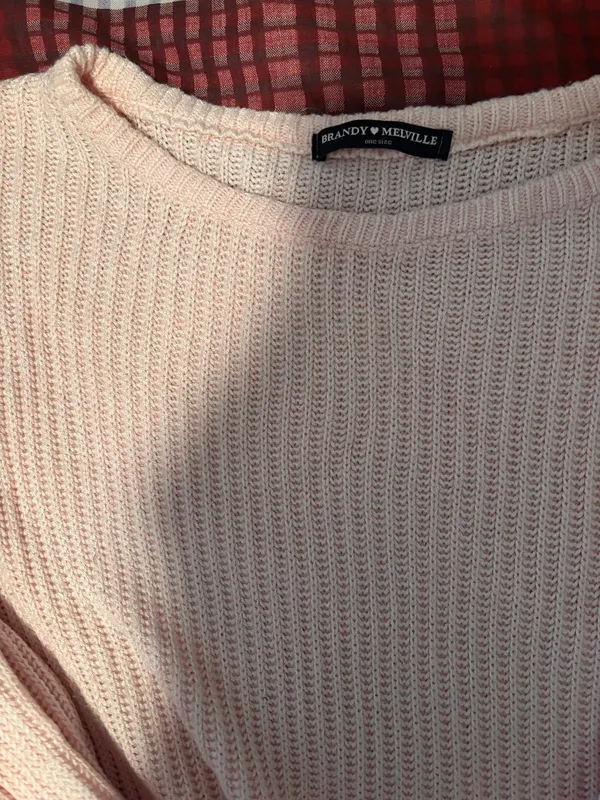 Brandy Melville Sweater - Image 3