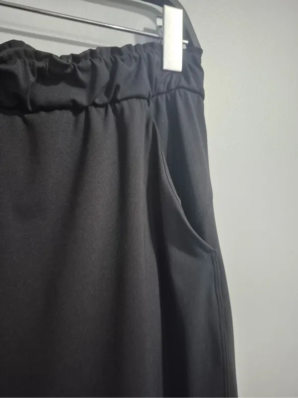 Lululemon women’s black stretch high rise workout lounge jogger pants size 14 - Image 5