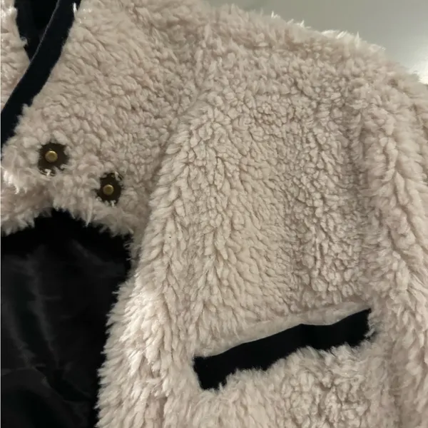 Thread and Supply trendy Teddy Jacket! So cozy and tastefully cute! Size Small! - Image 4
