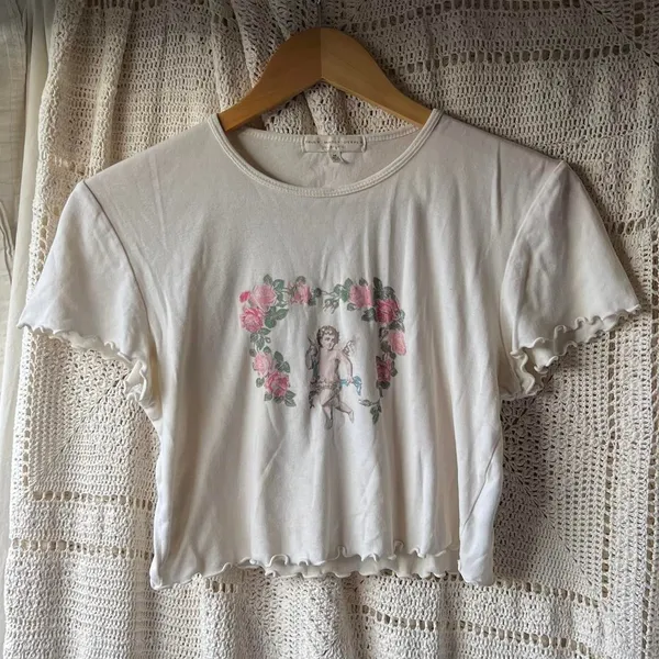 Truly Madly Deeply Cupid Baby Tee Cream Pink Rose Cherub Crop Top Medium - Image 2