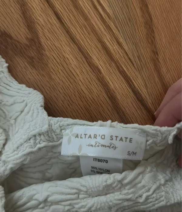 Altar'd State Floral texture stretch top - Image 2