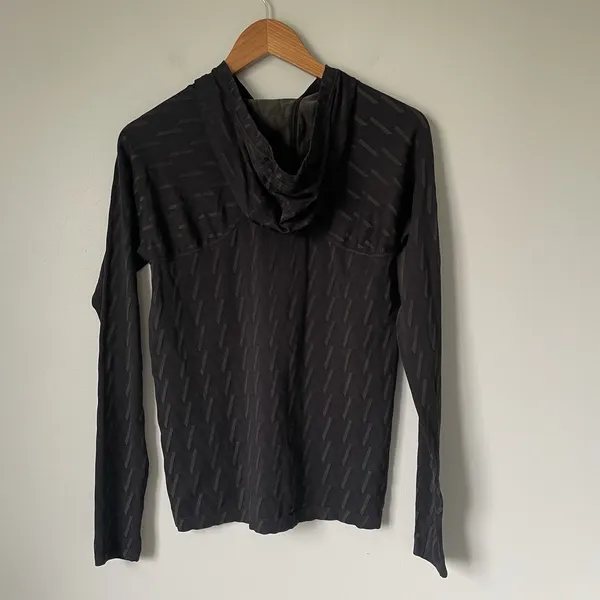 Lululemon Rest Less Hoodie Seamless Athleisure Lightweight Black Size Small - Image 2