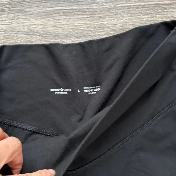Old Navy Black Wide-Leg Active Pants - Image 4