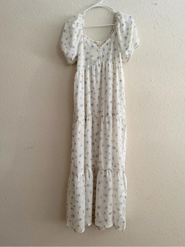 Called To Surf Women’s White Floral Maxi Dress with Puff Sleeves - Image 7