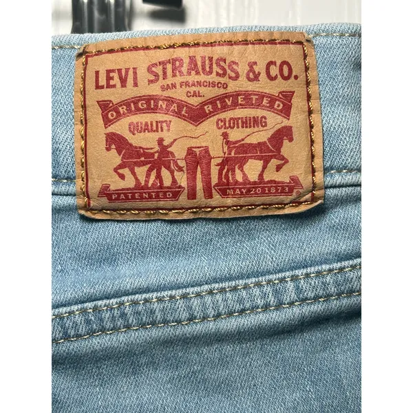 Levi's 314 Shaping Straight‎ Jeans Light Wash Denim Comfort Stretch Size 32 - Image 4
